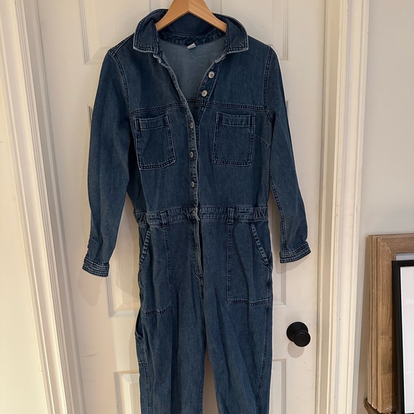 Long-sleeve Medium-wash utility jean jumpsuit - old navy - LG - Picture 1 of 2